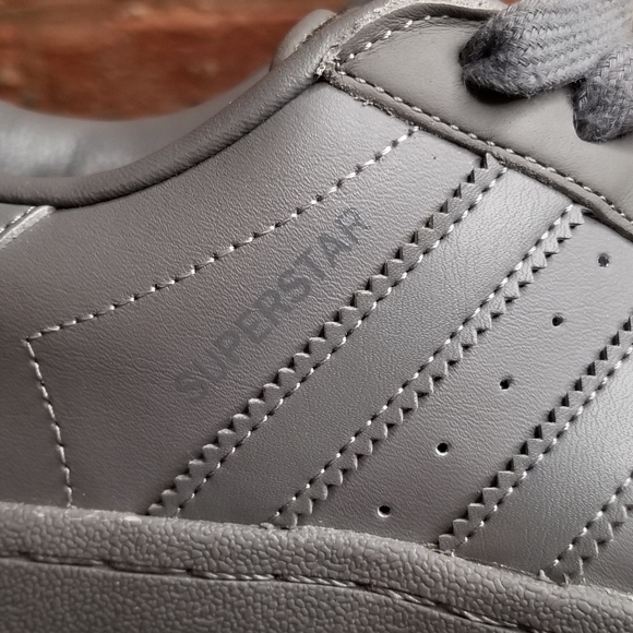 Womens Adidas sneakers - Picture 7 of 7